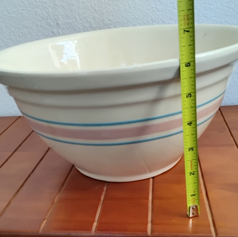 Vintage McCoy Pottery Ovenware | Made in USA Stoneware Mixing Bowl - Picture 10 of 10